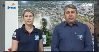 Prefeito de Arenápolis e Secretária de Assistência Social Hieza Figueiredo em anúncio de cursos do SENAC e SENAI