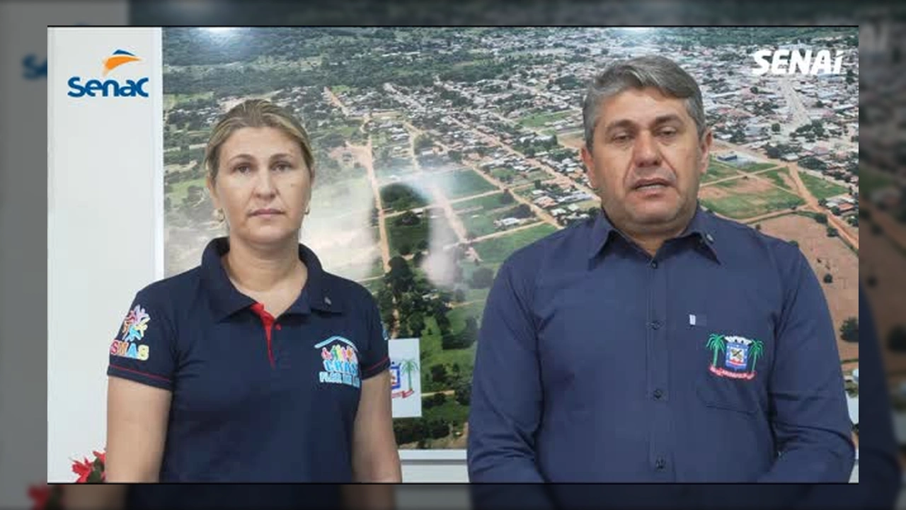 Prefeito de Arenápolis e Secretária de Assistência Social Hieza Figueiredo em anúncio de cursos do SENAC e SENAI