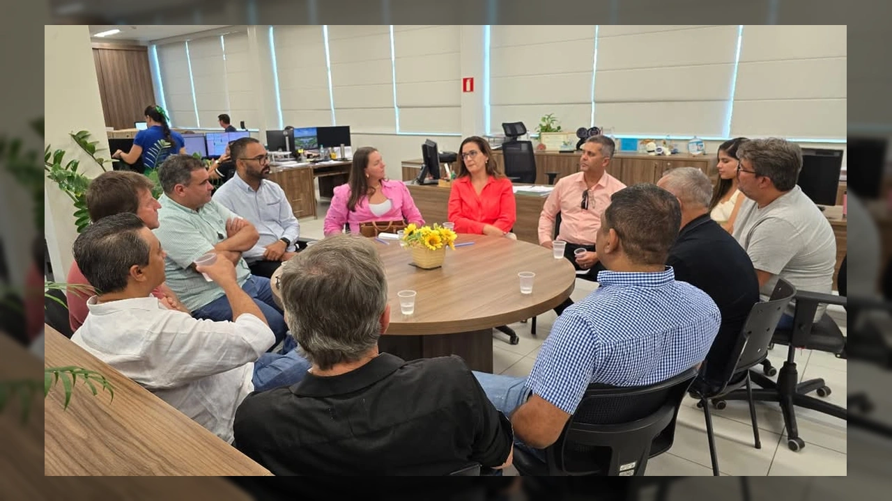 Participantes da reunião de intercâmbio de saúde em Lucas do Rio Verde. Crédito: Secretaria de Saúde de Lucas do Rio Verde/MT.