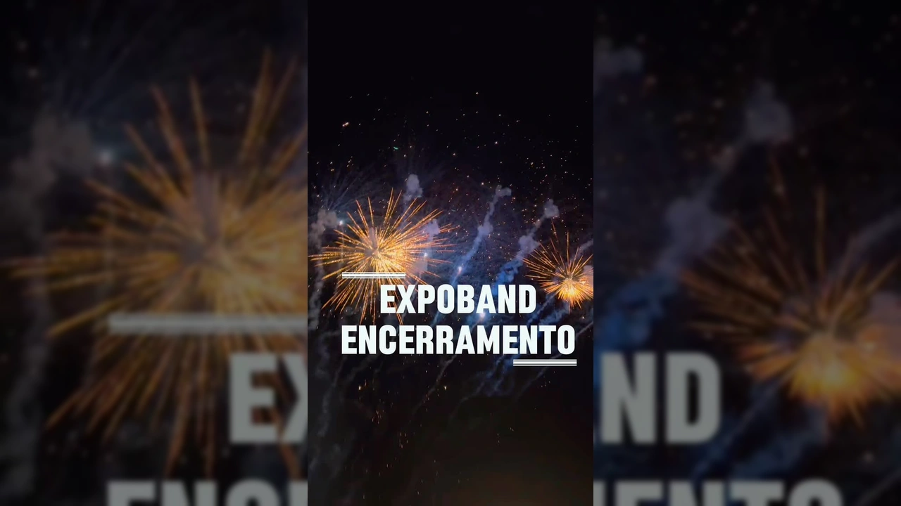 Foto do rodeio de encerramento da Expoband em Nova Bandeirantes com fogos de artifício, crédito: Prefeitura Municipal de Nova Bandeirantes / Instagram