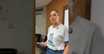 Imagem do sorteio da Nota Luverdense com a secretária e autoridades da Prefeitura de Lucas do Rio Verde, apresentando os ganhadores dos prêmios.