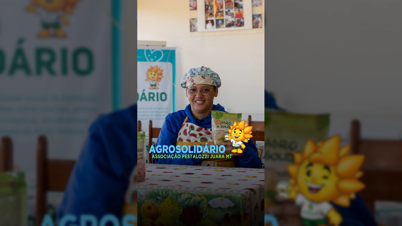 Crianças e equipe da Associação Pestalozzi de Juara recebendo o apoio do programa Agrosolidário da Aprosoja MT, com créditos a aprosojamt / Instagram