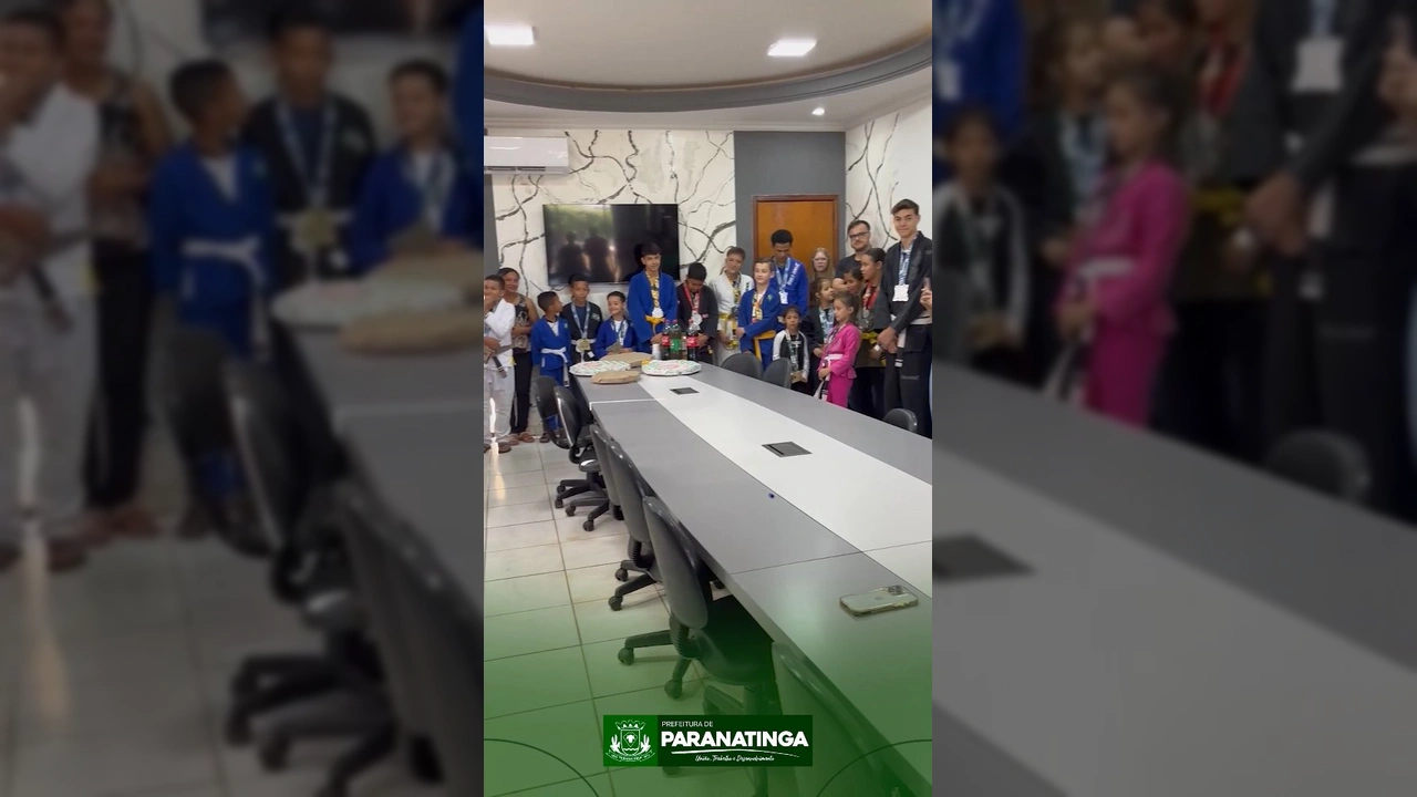 Jovens atletas de Jiu-Jitsu de Paranatinga exibindo suas medalhas. Créditos: pref.paranatinga / Instagram