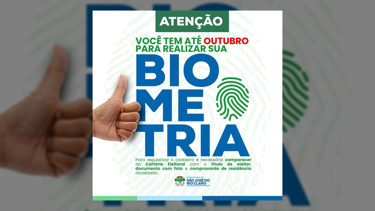 Mão fazendo sinal de positivo e impressão digital verde com texto "ATENÇÃO VOCÊ TEM ATÉ OUTUBRO PARA REALIZAR SUA BIOMETRIA". Créditos: Prefeitura de São José do Rio Claro / Instagram.