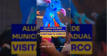 Alunos assistindo a um espetáculo de circo em Novo Horizonte do Norte - MT. Créditos: Instagram @prefnovohorizontedonortemt