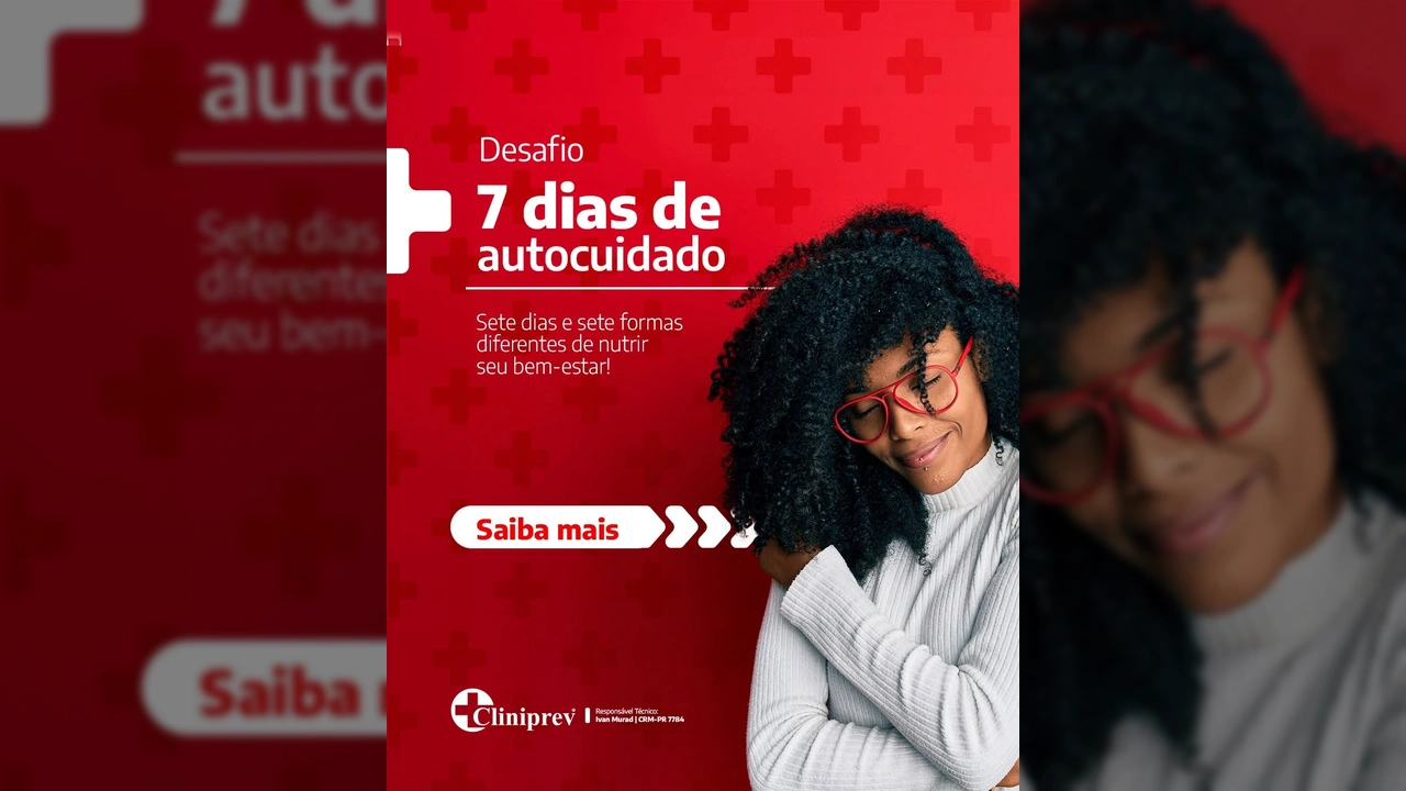 Mulher sorrindo, representando o bem-estar do desafio de autocuidado da Cliniprev
