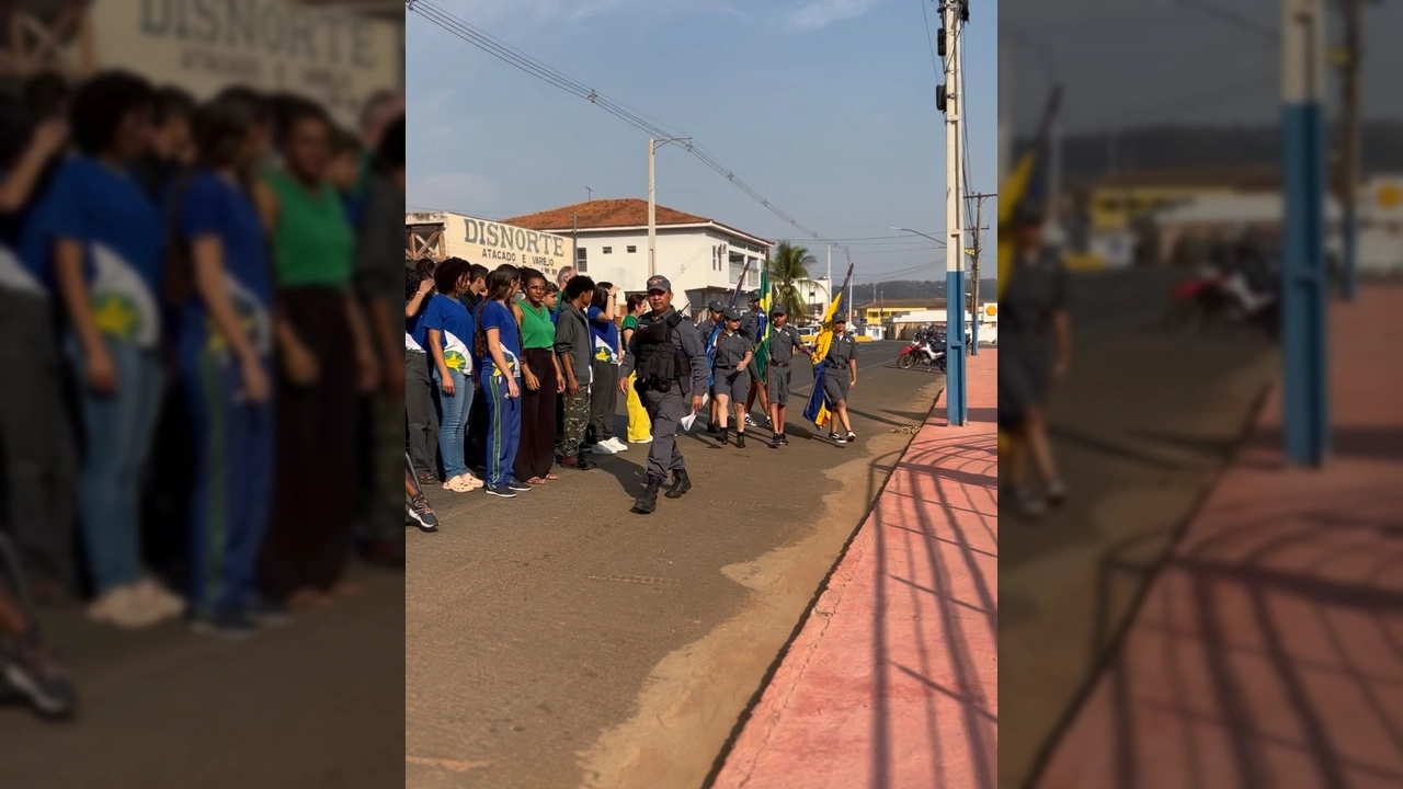 Ato Cívico de Nortelândia, 05 de setembro de 2025, com estudantes desfilando com bandeiras. Créditos: Prefeitura Municipal De Nortelândia / Instagram.