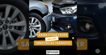 Dois carros colididos em um sinistro de trânsito, ilustrando o guia de como proceder, com créditos ao Detran-MT.