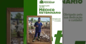 Foto de um médico veterinário em um chiqueiro, rodeado por gado, em homenagem ao Dia do Veterinário. Créditos: @prefeituranovanazare no Instagram.