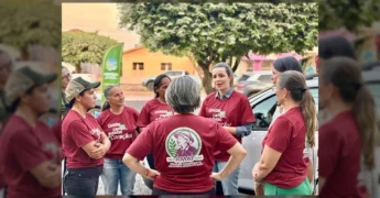 Flávia Rodrigues, deputada federal, em Sinop, Mato Grosso, durante a entrega de um caminhão, uma Strada e uma grade aradora para cooperativas e associações de agricultura familiar. Créditos: flavinha.mt / Instagram