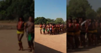 Indígenas da etnia Panará participando da formação da FAINDI/UNEMAT na aldeia Nassepotiti, em Guarantã do Norte.