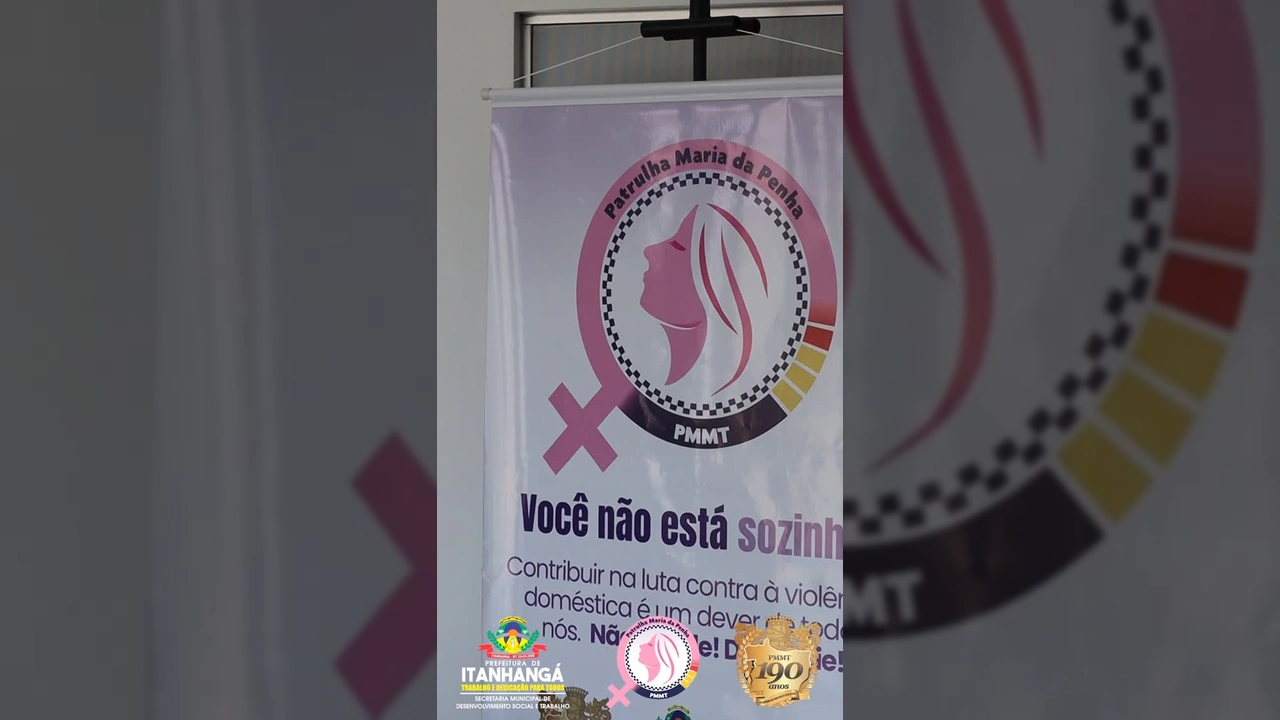 Imagem da solenidade de implantação da Patrulha Maria da Penha em Itanhangá, com participantes e autoridades. Créditos: prefeituraitanhanga
