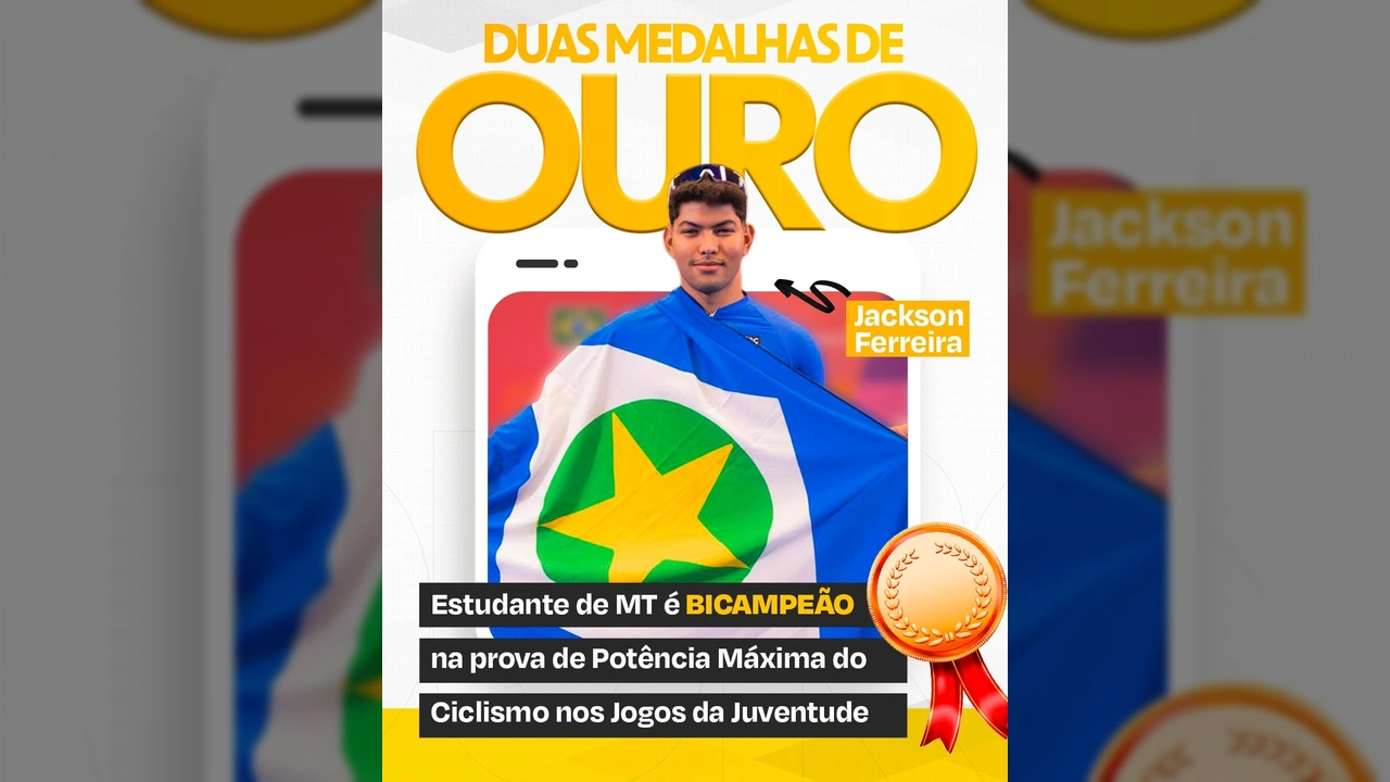 Jackson Ferreira com a bandeira de Mato Grosso após conquistar duas medalhas de ouro nos Jogos da Juventude, cortesia do Governo de Mato Grosso.
