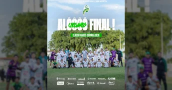 Foto do time Sub-20 do Luverdense Esporte Clube celebrando a classificação / Instagram luverdenseesporteclube