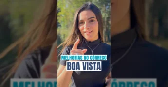 Máquina escavadeira em operação no Córrego Boa Vista em Apiacá, Espírito Santo, durante obras de desassoreamento. Créditos: Prefeitura Municipal de Apiacá / Instagram.