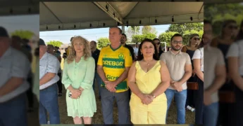 Grupo de pessoas e autoridades participando do desfile de 7 de Setembro em Marcelândia. Créditos: Prefeitura de Marcelândia / Instagram