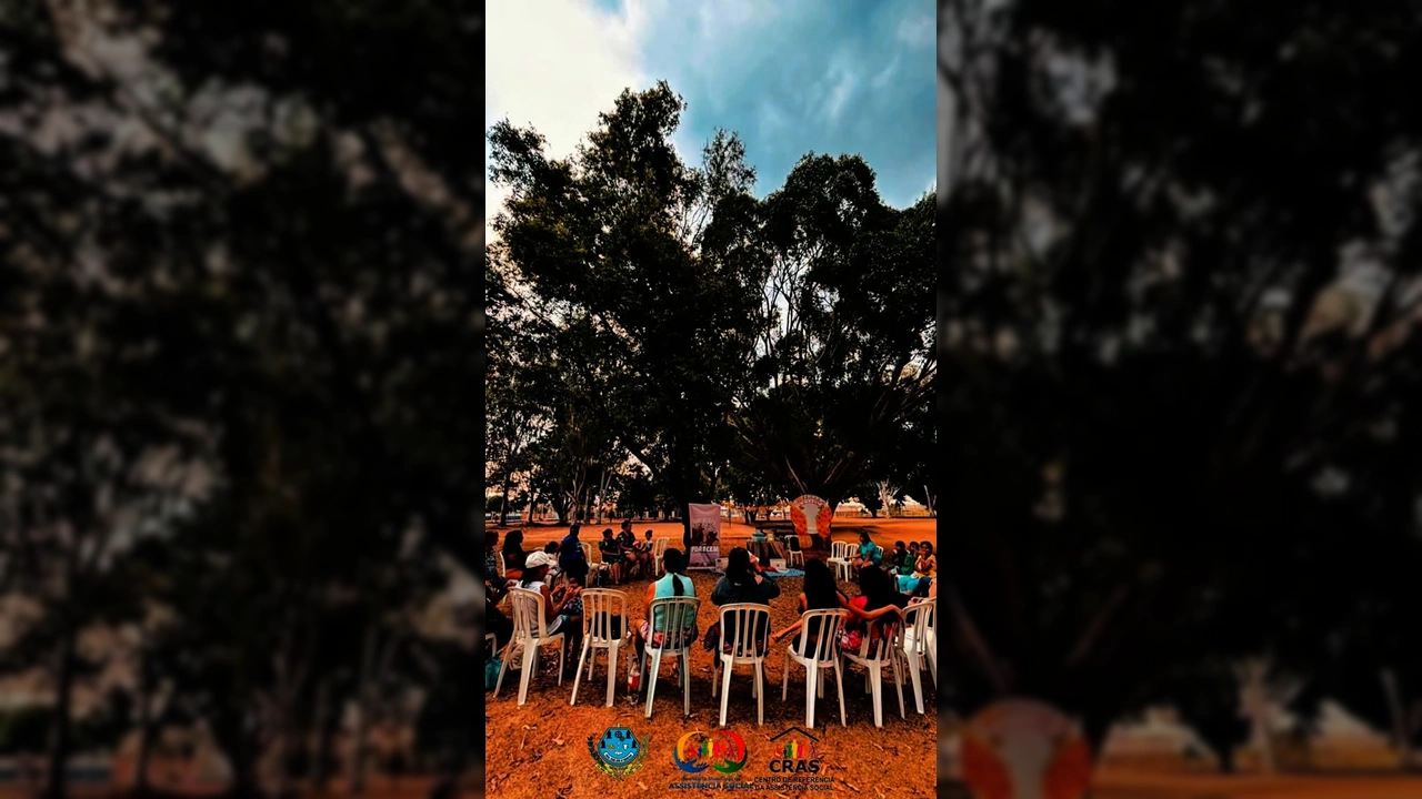 Mulheres reunidas ao ar livre em São José dos Quatro Marcos para evento do grupo 'Mulheres Que Florescem' e Setembro Amarelo, crédito assistenciassocial4marcos / Instagram.