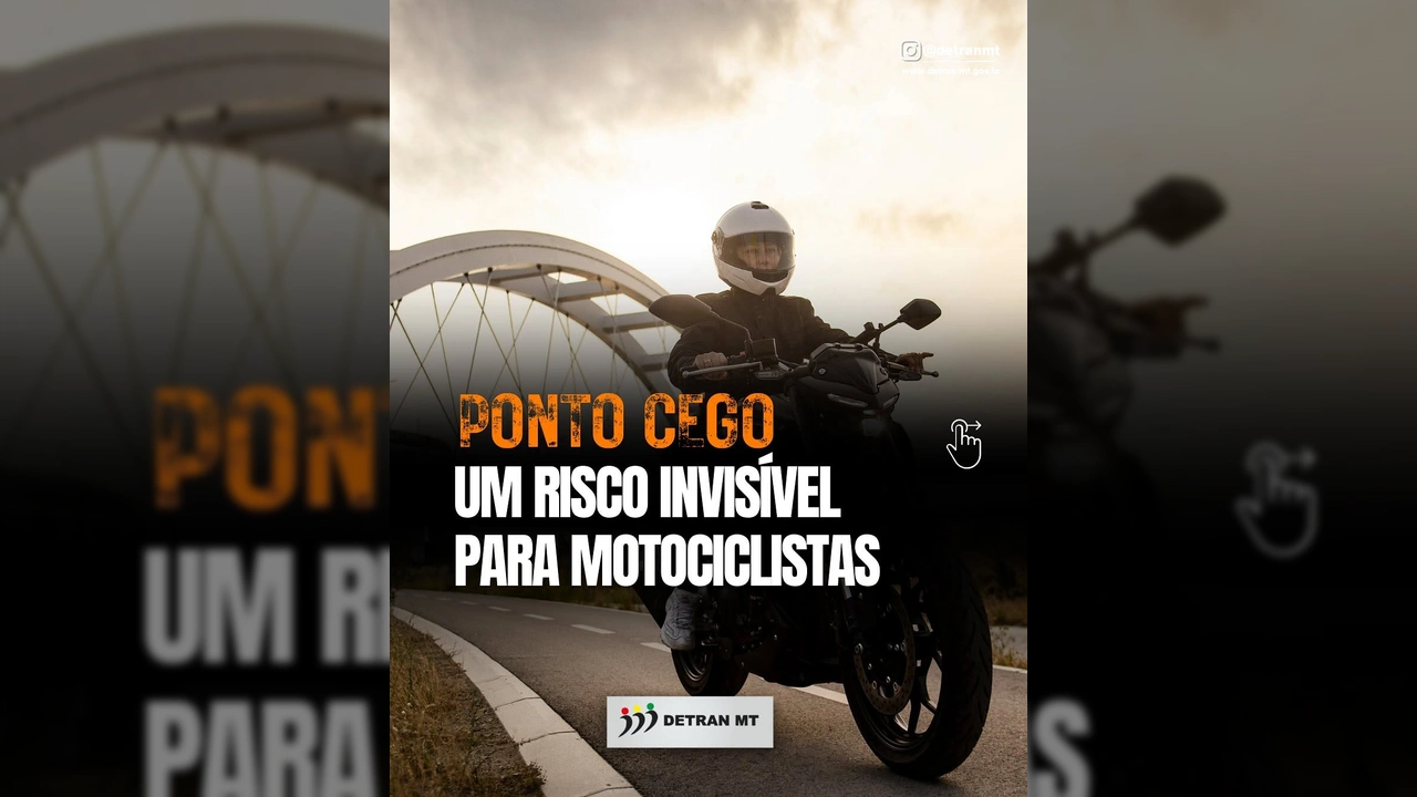 Imagem de motociclista com capacete e motorista de carro, ilustrando os pontos cegos, do Detran-MT