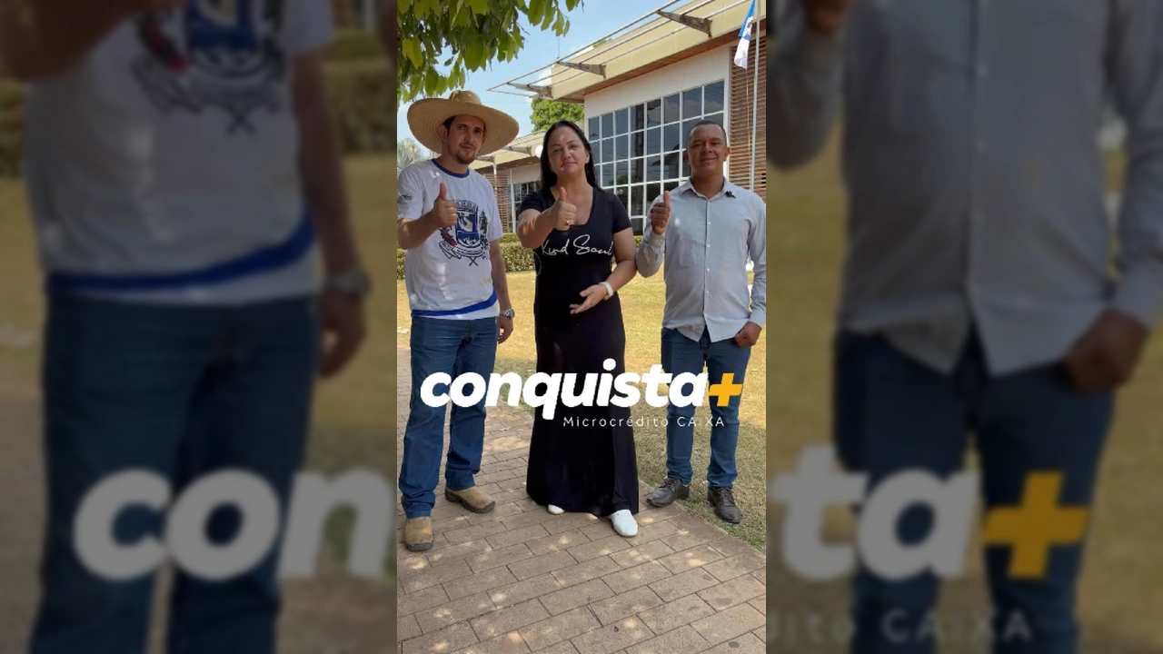 Grupo de pessoas em um evento sobre microcrédito rural em Alta Floresta. Créditos: Prefeitura de Nova Bandeirantes / Instagram