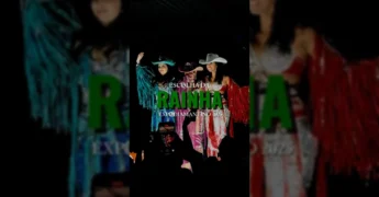 Rainha e princesas desfilando com trajes country na Expodiamantino 2025, foto de expodiamantino.