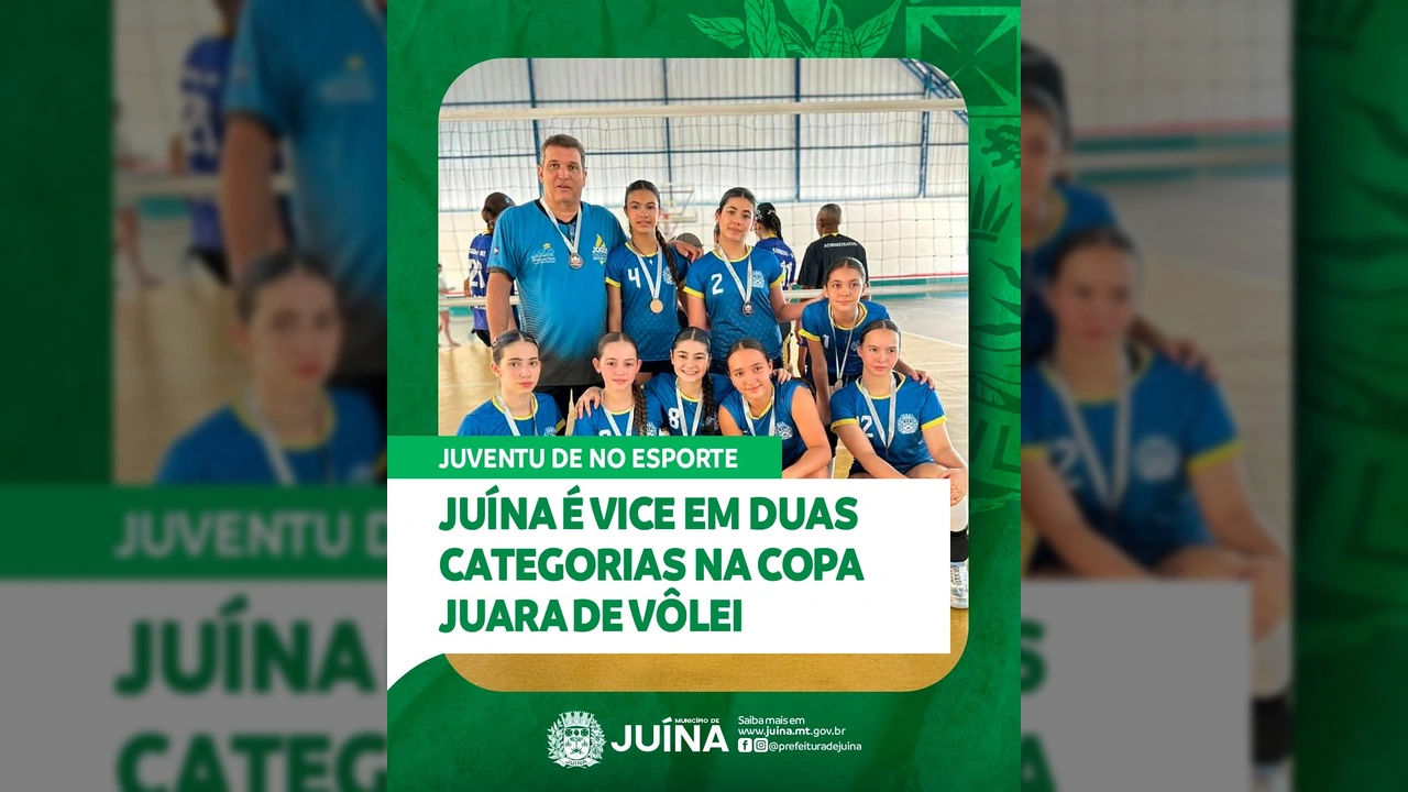 Time de voleibol feminino de Juína posando com medalhas de prata e troféu após a conquista na Copa Juara. Crédito: Prefeitura de Juína / Instagram