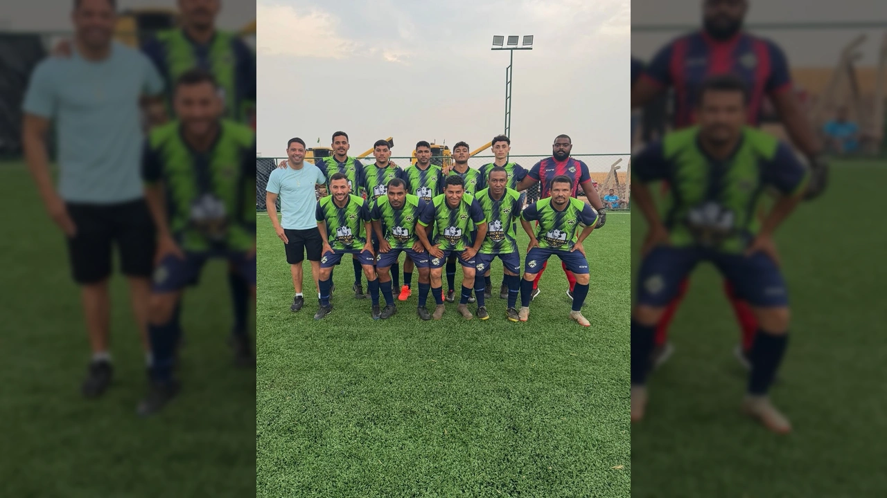 Jogadores dos times Amigos A.B.V e União S.A. de Alto Boa Vista na Copa Fim de Safra em Espigão do Leste. Crédito: Prefeitura de Alto Boa Vista / Instagram