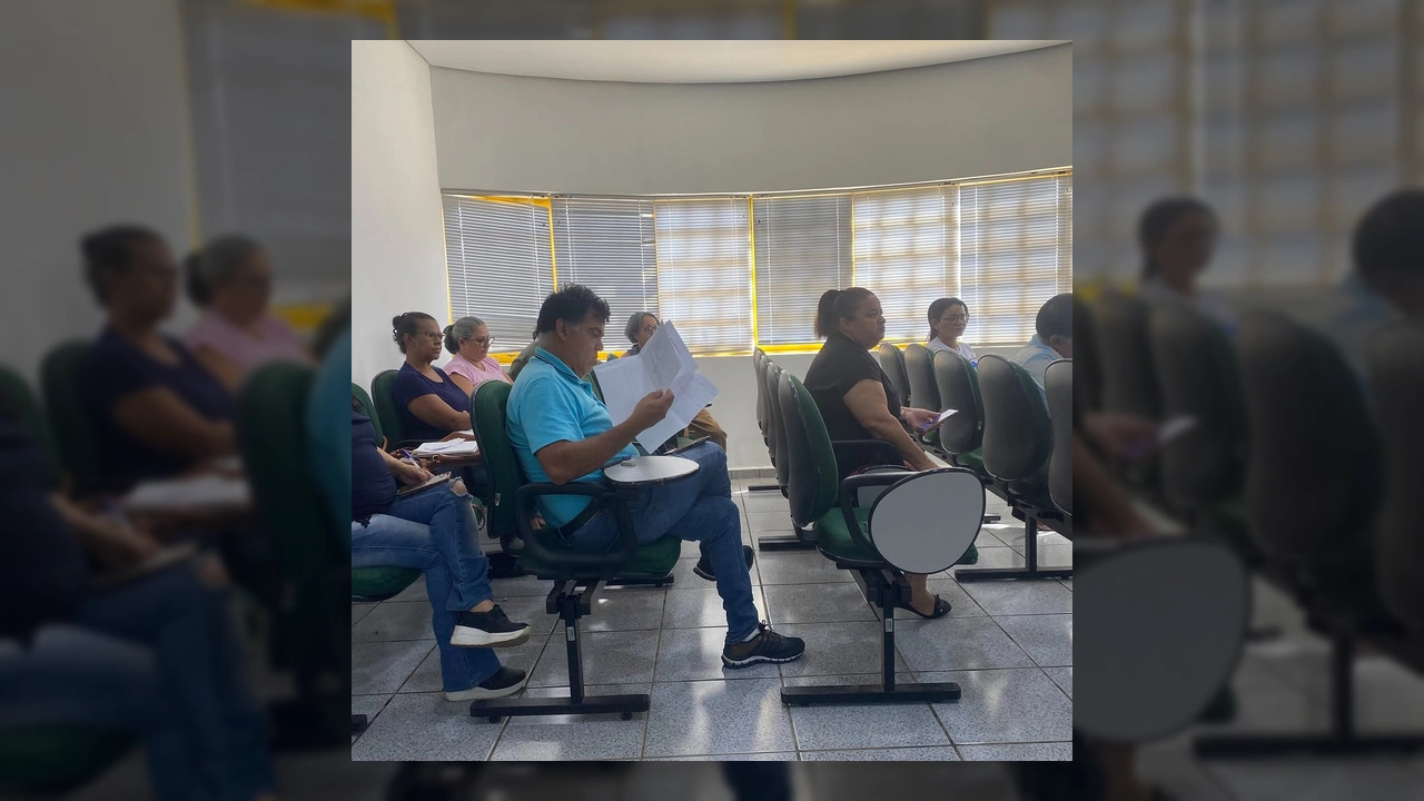 Duas mulheres durante treinamento de primeiros socorros para Agente Comunitário de Saúde em Alto Garças. Crédito: prefeitura_altogarcas