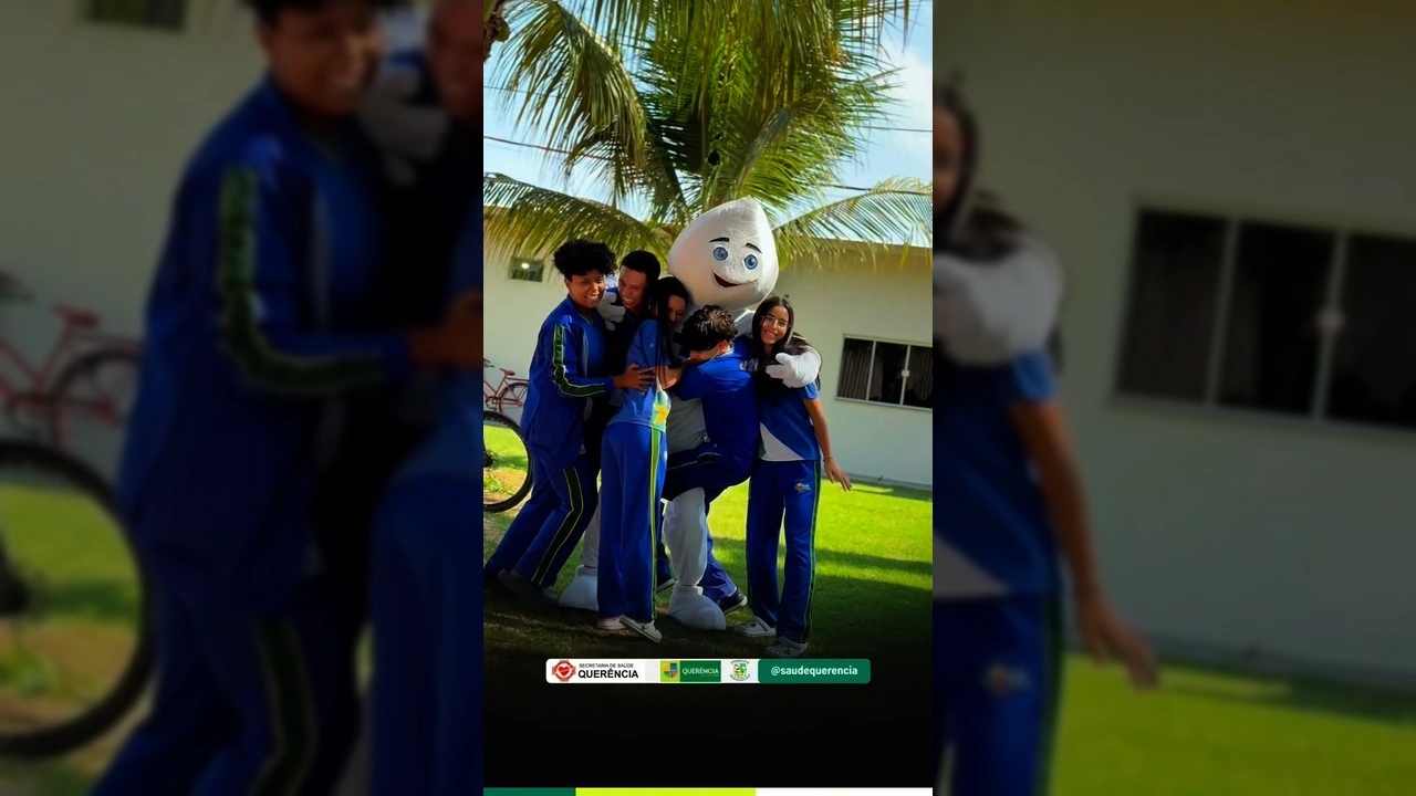 Jovens e o mascote Zé Gotinha em Querência promovendo a vacinação contra o HPV. Créditos: saudequerencia no Instagram